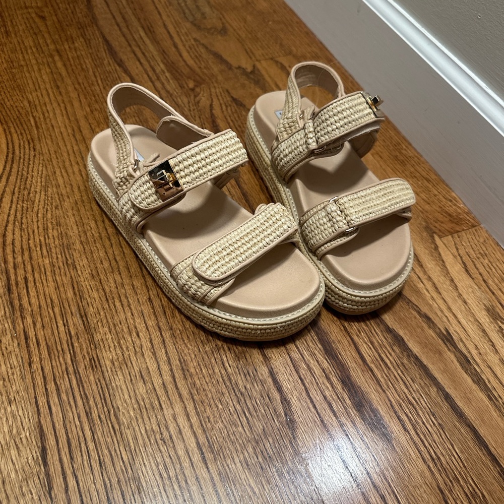 Steve Madden Beige Woven Platform Sandals
